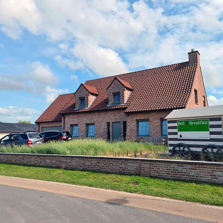 B&B The Beachhouse Oostduinkerke Bagian luar foto