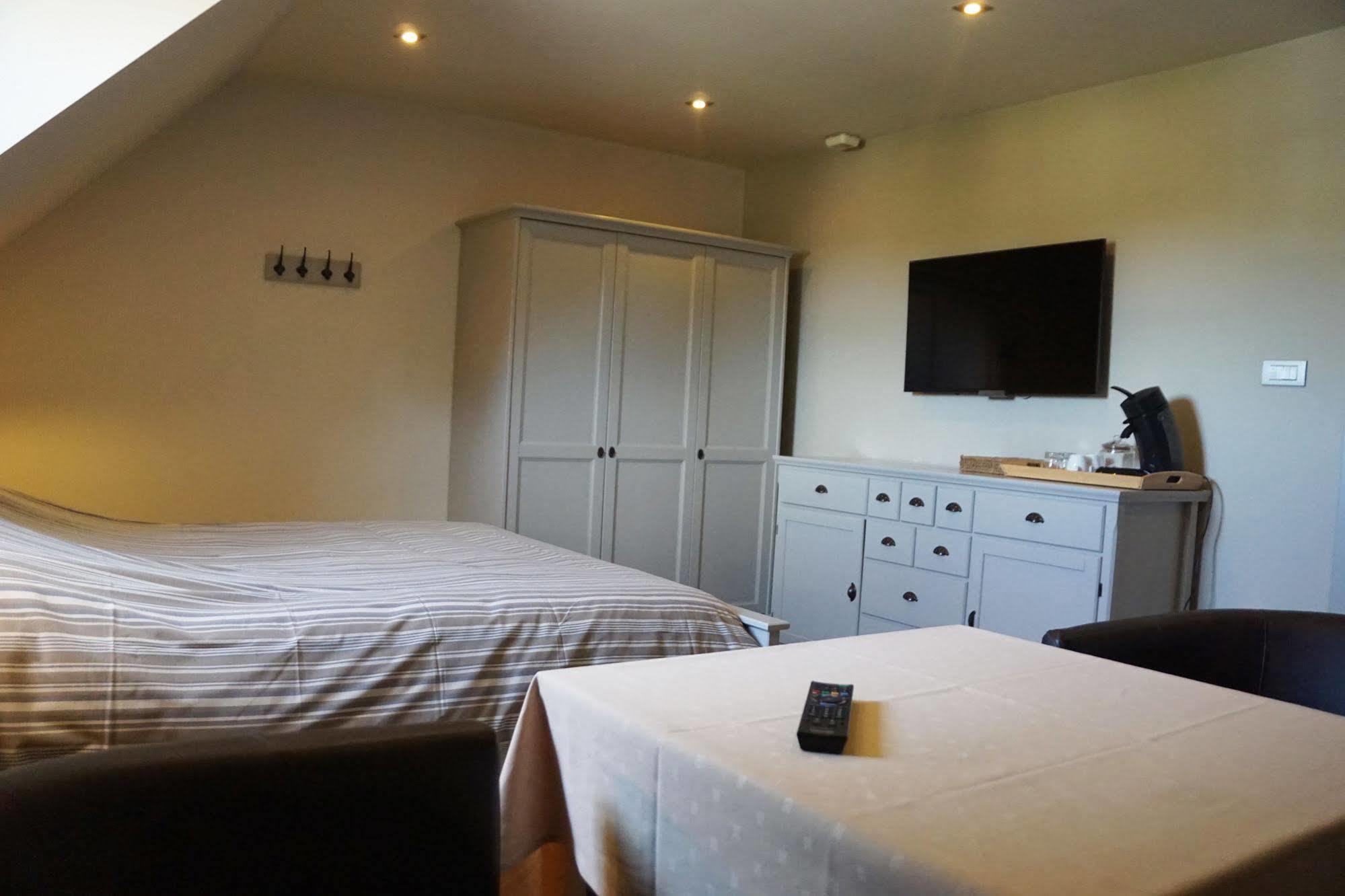 B&B The Beachhouse Oostduinkerke Bagian luar foto
