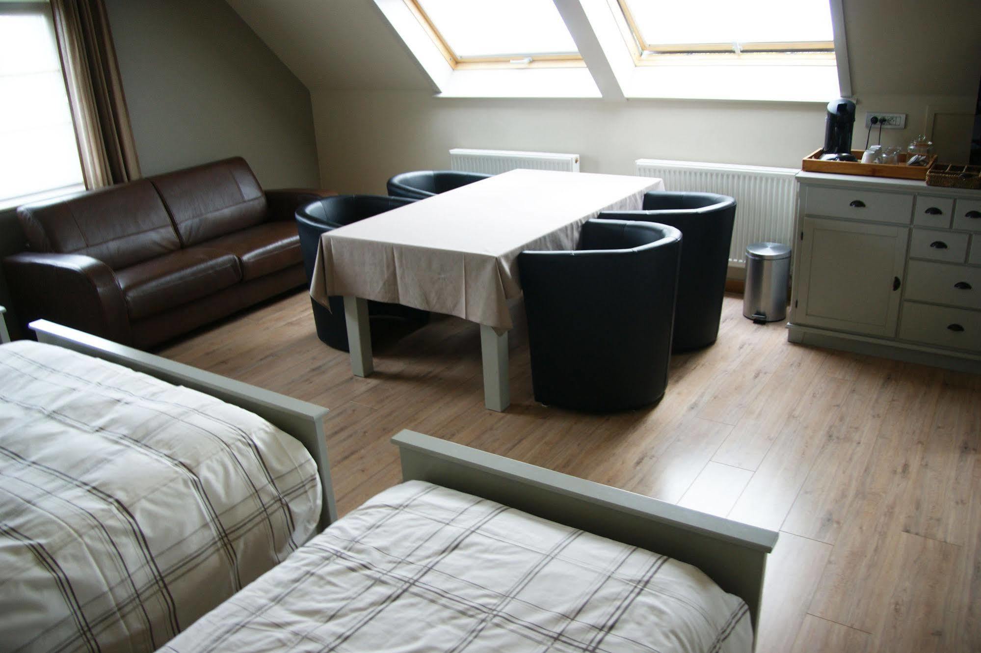 B&B The Beachhouse Oostduinkerke Bagian luar foto